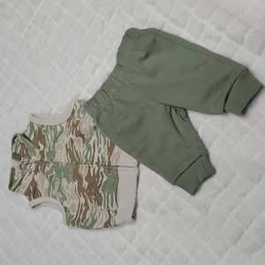 Newborn camo outfit
